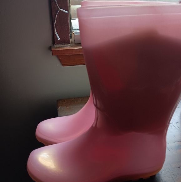Cat & Jack Rain boots size 6 - Picture 3 of 5